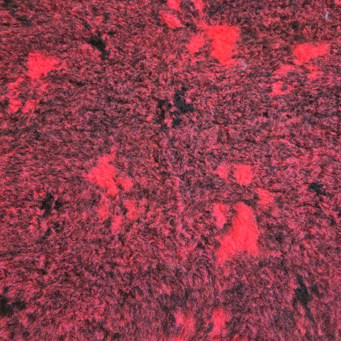 Vetbed - Hundfäll, Lila/svart med rosa tassar